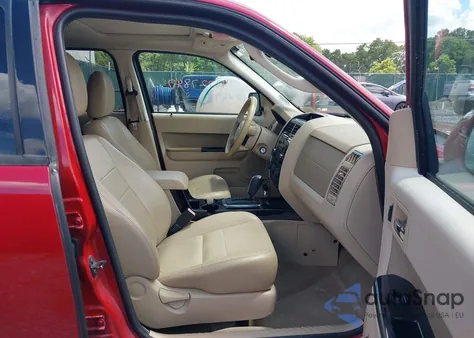 2010 Ford Escape Limited z USA, uszkodzony, nr VIN 1FMCU9EG6AKC67902